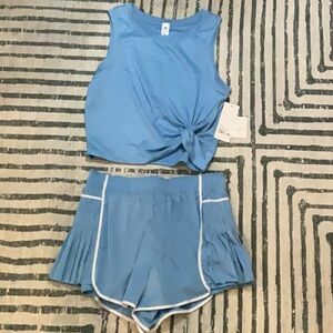 NWT Yogalicious Two Piece Outfit Set Top Shorts Soft size XS so cute